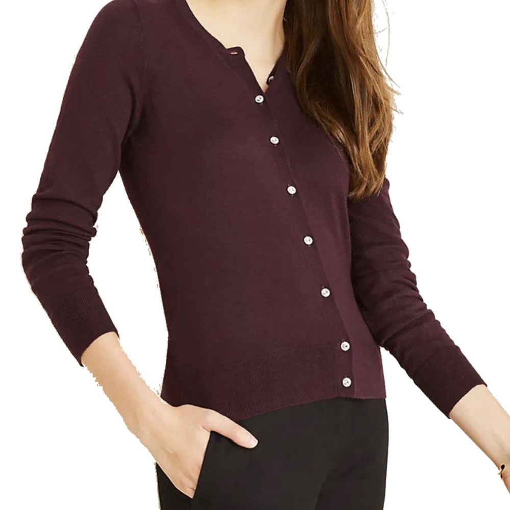 🌺 2/$20 Ann Taylor rhinestone jewel button up purple knit Cardigan size small